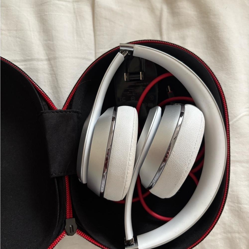 Beats Solo 3 White Headphones NWOT
